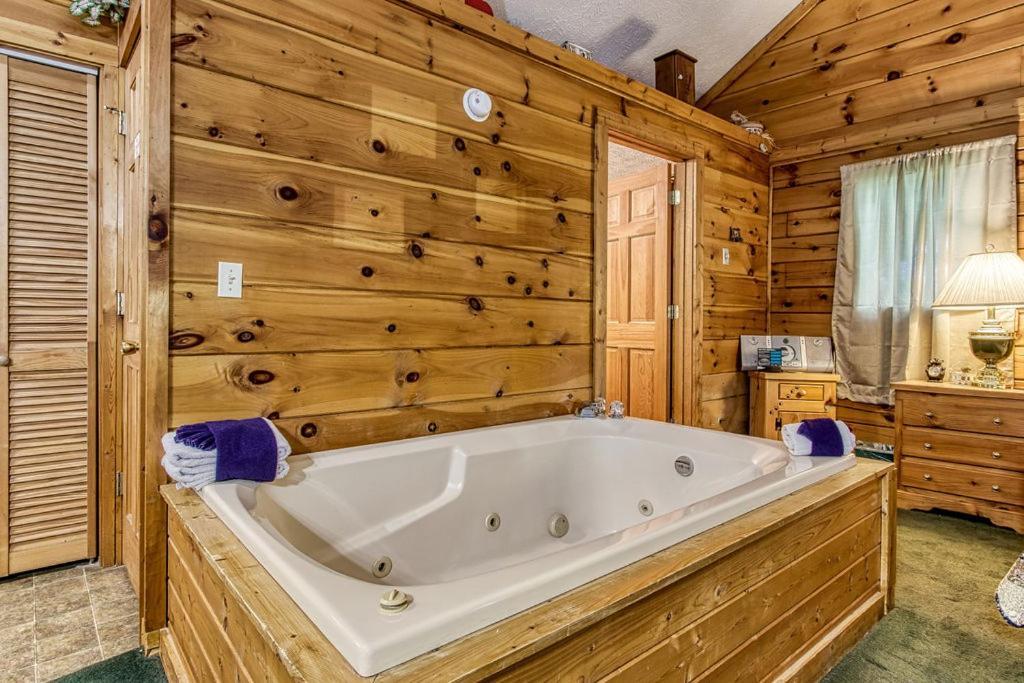 Forever Yours, Hot Tub, 1089 Of Free Attraction Tickets For Each Paid Day, Dollywood And More Пиджен Фордж Екстериор снимка