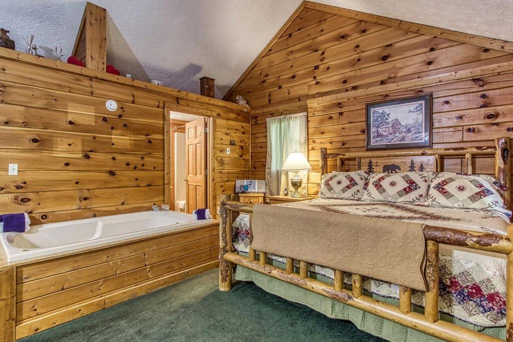 Forever Yours, Hot Tub, 1089 Of Free Attraction Tickets For Each Paid Day, Dollywood And More Пиджен Фордж Екстериор снимка
