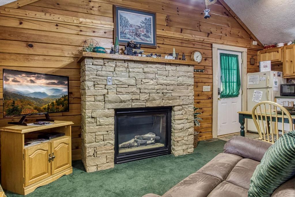 Forever Yours, Hot Tub, 1089 Of Free Attraction Tickets For Each Paid Day, Dollywood And More Пиджен Фордж Екстериор снимка