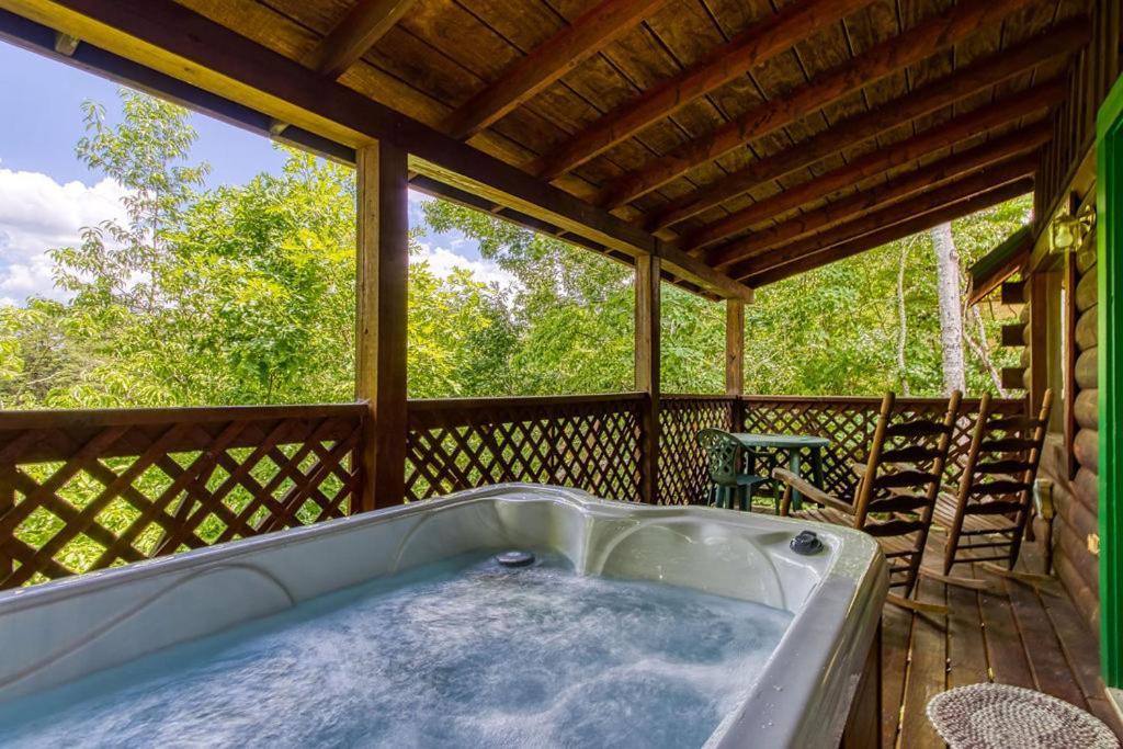 Forever Yours, Hot Tub, 1089 Of Free Attraction Tickets For Each Paid Day, Dollywood And More Пиджен Фордж Екстериор снимка
